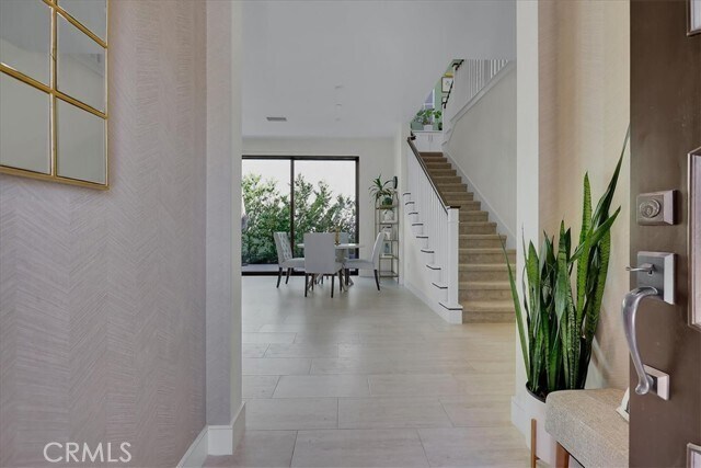 Building Photo - 124 Montero