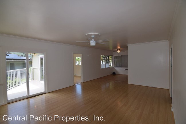 Building Photo - 4 br, 2 bath House - 2969 Manoa Road Upstairs