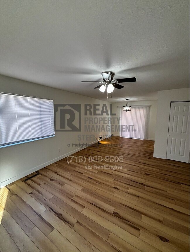 Foto del edificio - 607 W 15th St