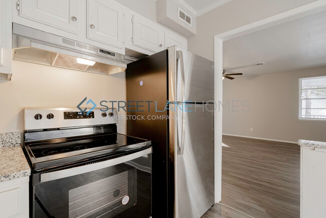 Foto del edificio - NOW OFFERING HALF OFF THE FIRST FULL MONTH...