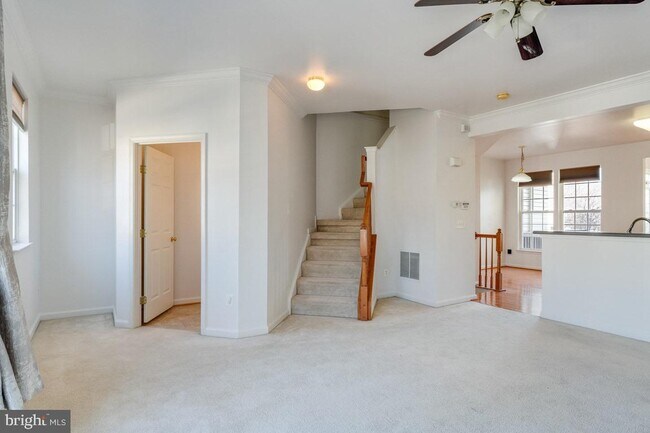 Building Photo - 15809 Bobolink Dr