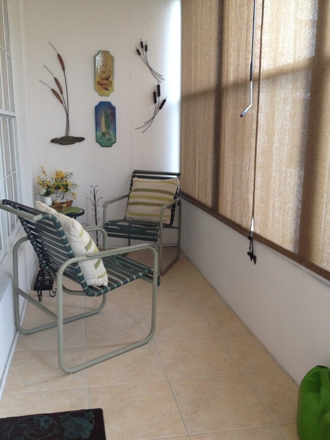 Building Photo - 2108 SE Edler Dr