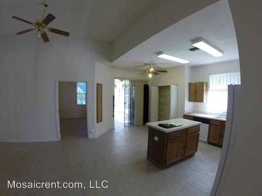 Building Photo - 27422 Sky Lake Cir