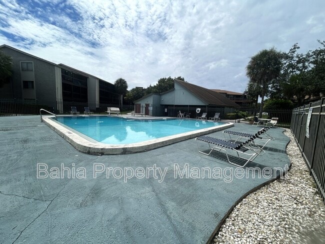 Foto del edificio - 6308 Newtown Cir