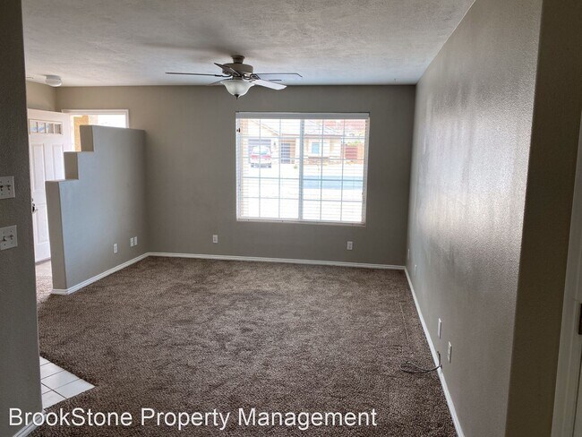 Foto del edificio - 2 br, 1 bath House - 211 West 200 South A