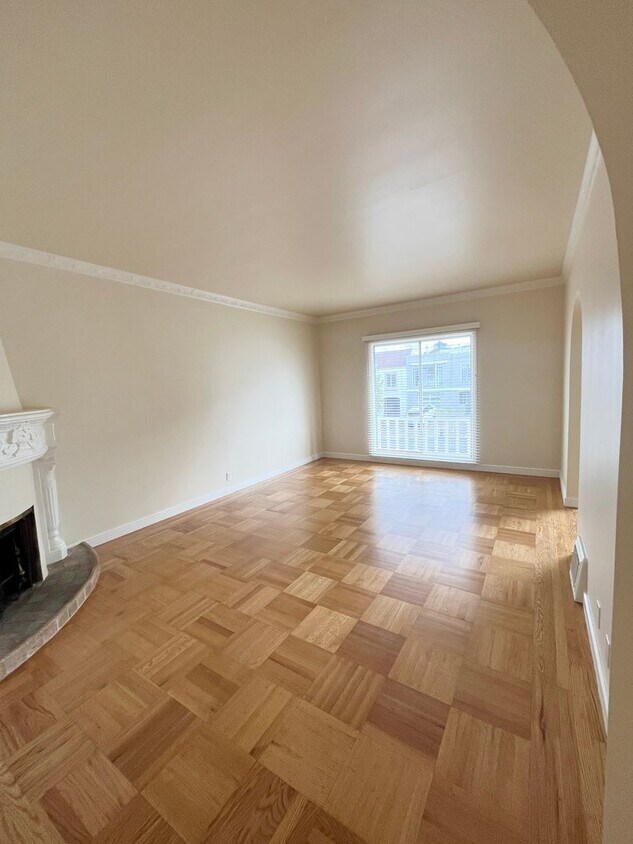 Primary Photo - Single Family Home in Great Location!