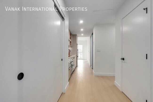 Photo du bâtiment - 422-422 E 3rd St