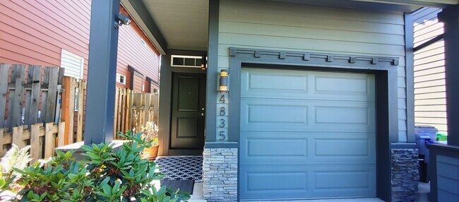 Foto del edificio - *Holiday Incentive! $800 off the first mon...