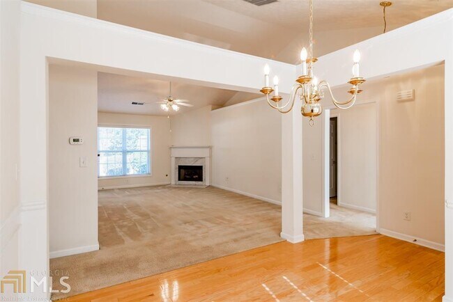 Foto del edificio - 5 Crimson Way