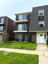 Building Photo - 4039 W 119th St