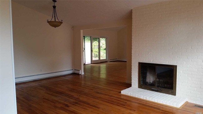 Foto del edificio - 291 Hillcrest Ln