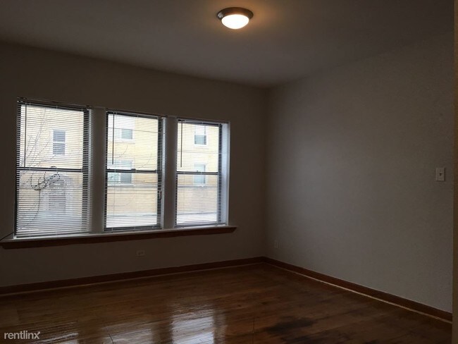 Foto del edificio - 2650 W 64th St
