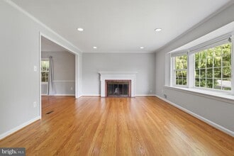 Building Photo - 6139 Tompkins Dr