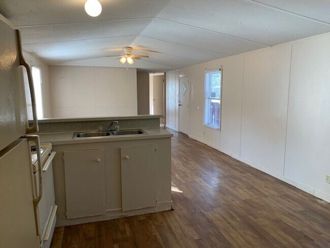 Foto del edificio - 2BD/1B Mobile Home in Lake Park