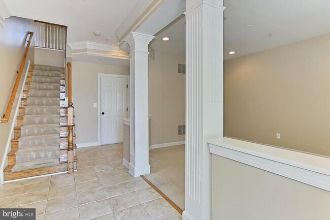 Building Photo - 478 Ferdinand Day Dr