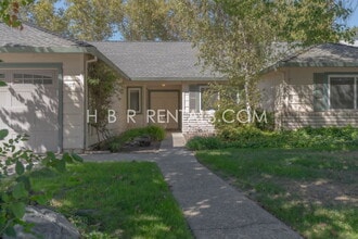 Building Photo - 1107 Douglas Fir Dr