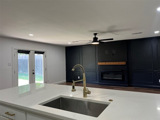 Building Photo - 1809 Pilot Way