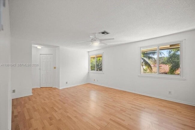 Building Photo - 2560 Bass Way