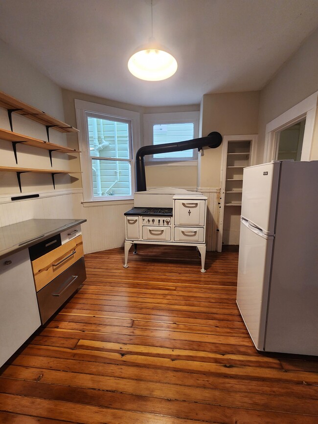 Building Photo - 3638 24th St