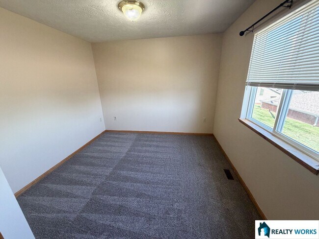 Foto del edificio - Spacious 3-Bedroom, 2-Bath Home
