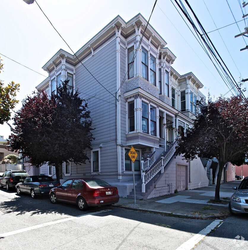 Building Photo - 3006 Laguna St