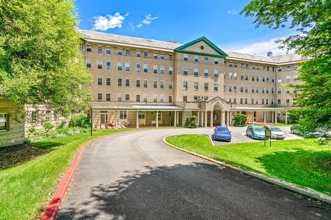 Photo - Wyman Park Apartments