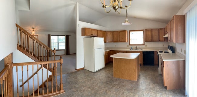 Building Photo - House in Dunlap School District
