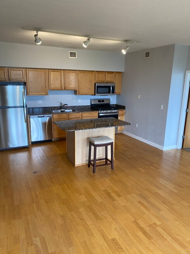 Foto del edificio - 5 E 14th Pl