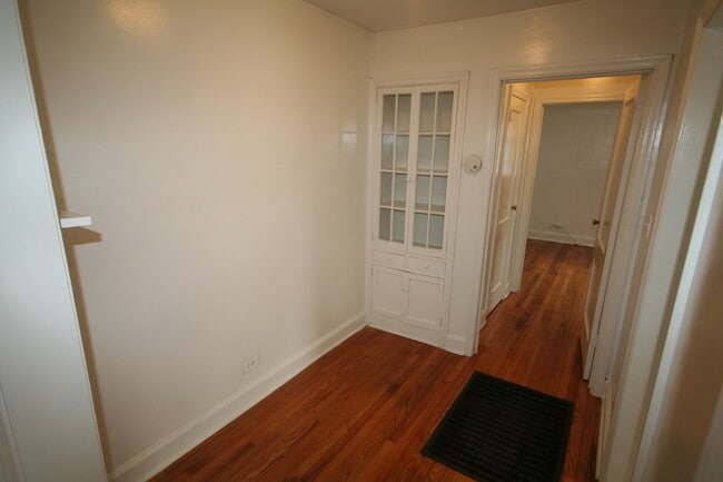 Photo - Adorable 1 Bedroom Apt / 1 Block to Duke!