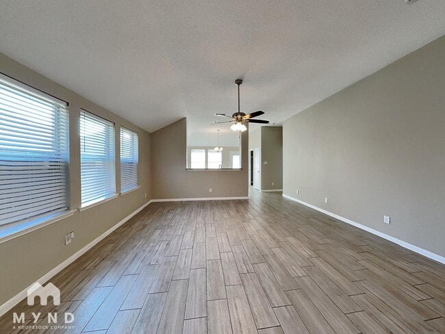 Building Photo - 1224 Mockingbird Dr