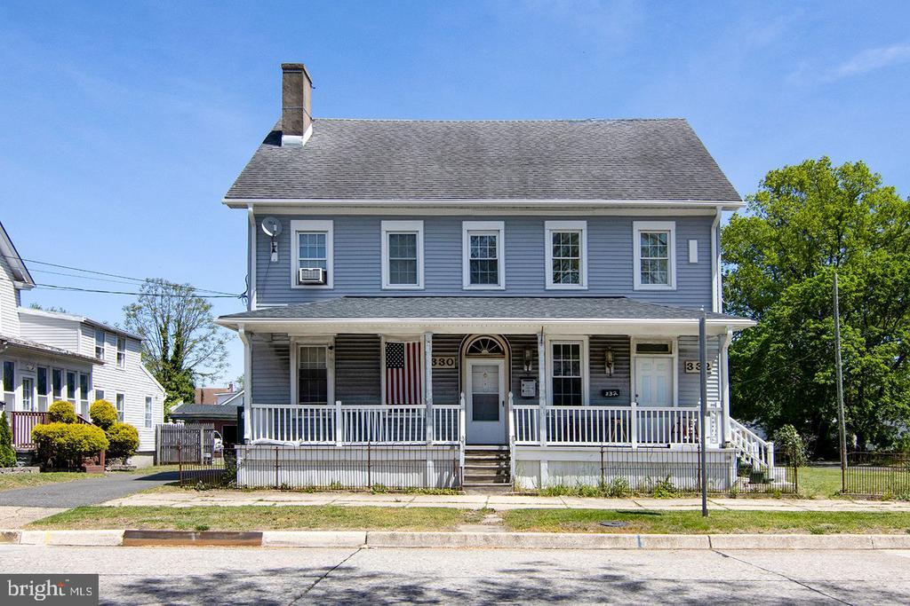 Primary Photo - 330-332-332 E Broadway
