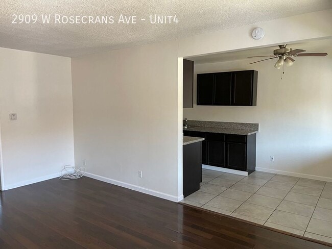 Foto del edificio - 2909 W Rosecrans Ave