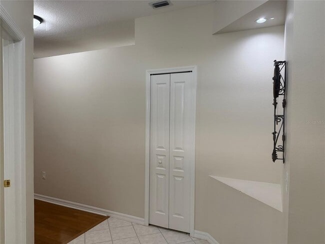 Building Photo - 410 Fairlane Dr
