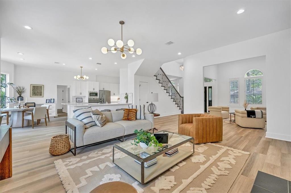 Foto principal - 7905 Brightman Ln