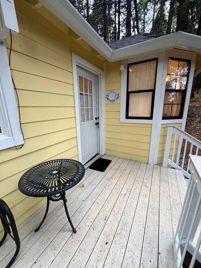 Porche delantero - 14052 Wings of Morning Dr