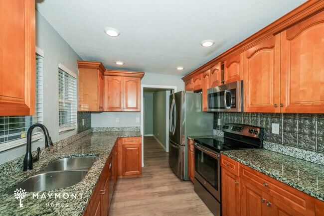 Foto del edificio - 1705 E Lambright St N