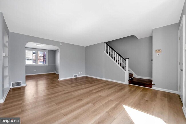 Building Photo - 7247 Glenthorne Rd