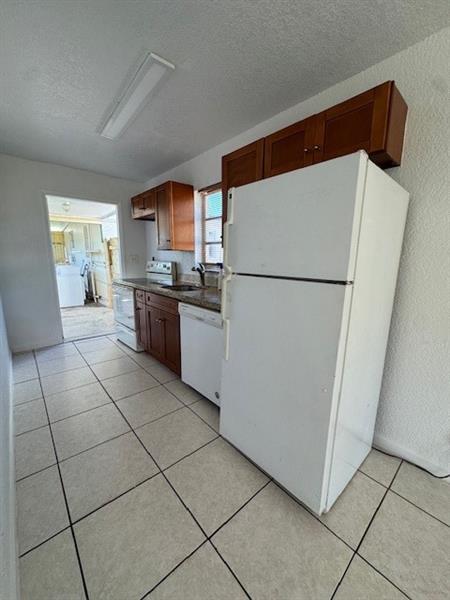 Building Photo - 1767 NE 49th Ct
