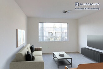 Building Photo - 3200 Rubino Dr