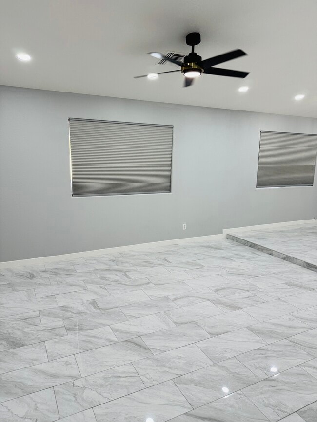 Foto del edificio - 9039 N 53rd Ave