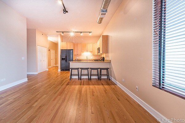 Foto del edificio - 910 W Madison St