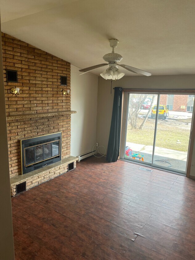 1419 Irving St Unit 1, Alexandria, MN 56308 Apartment for Rent in