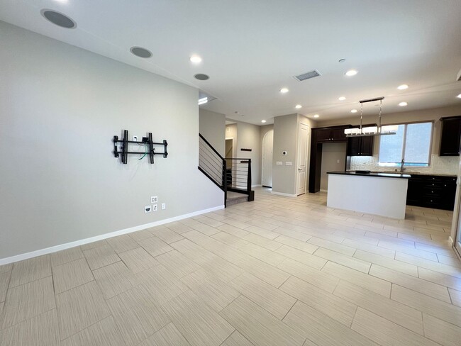 Foto del edificio - BAKER RANCH COMMUNITY: Beautiful 4 Bedroom...