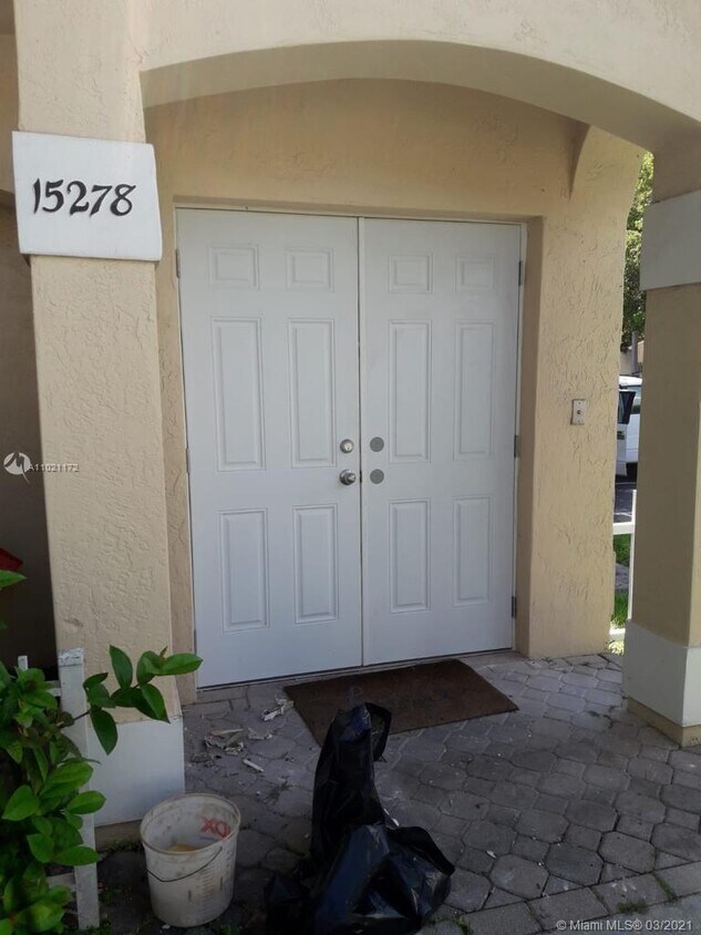 Foto principal - 15278 SW 111th St