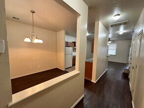 Building Photo - 212 Chalmette Dr