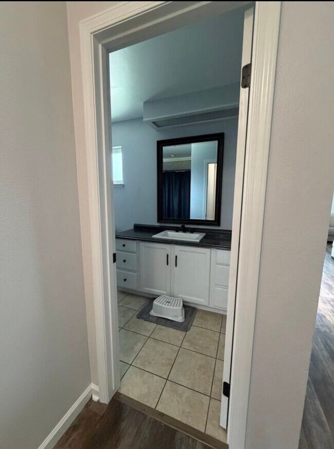 Foto del edificio - 1410 Ashwood Ct