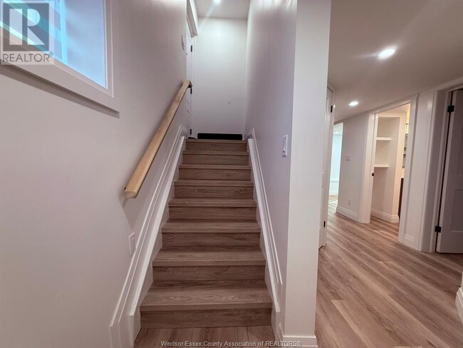 Photo du bâtiment - 1748 Hall Ave