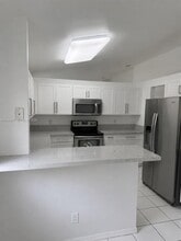 Building Photo - 14721 Vista Verdi Rd