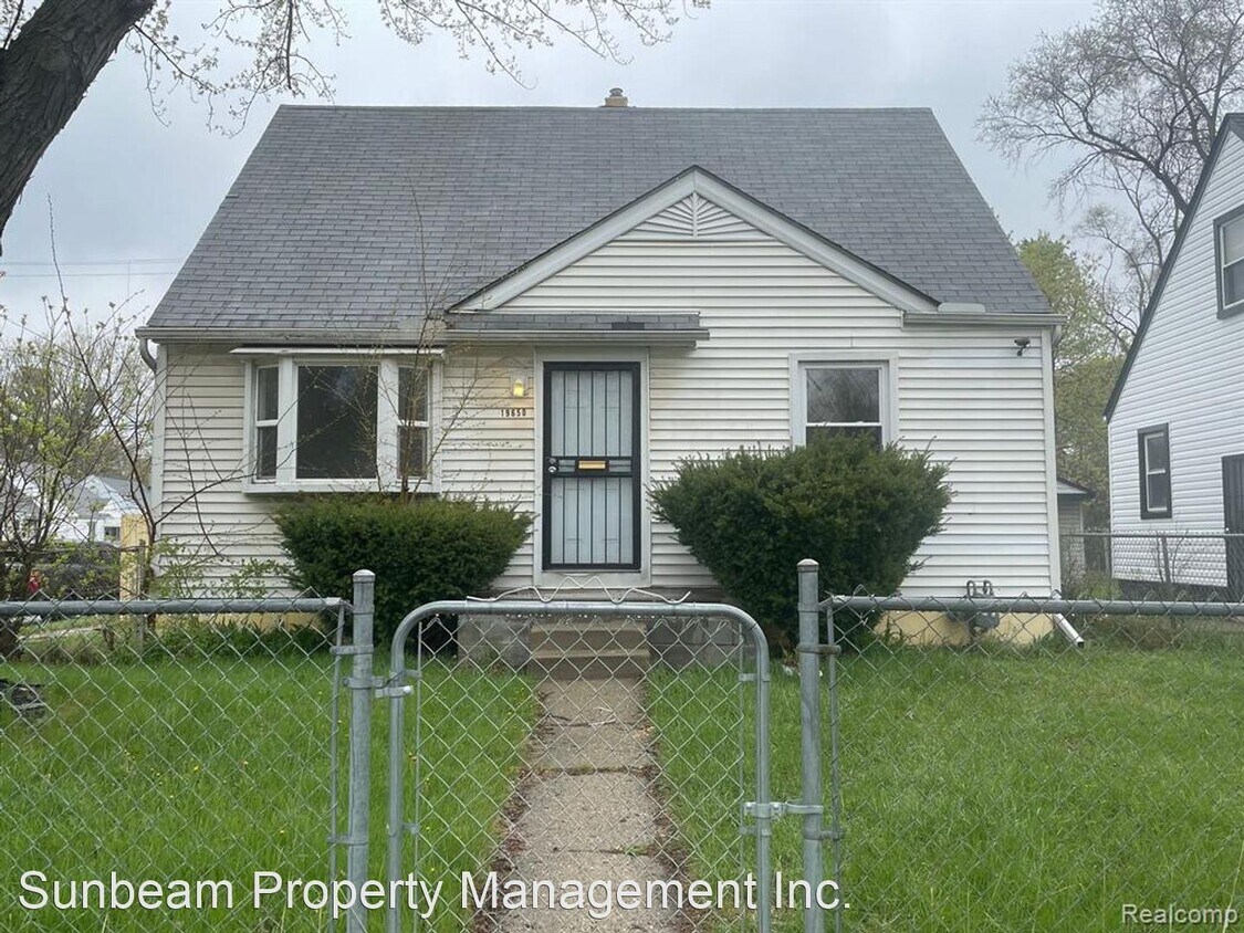 19650 W Chicago, Detroit, MI 48228 House Rental in Detroit, MI