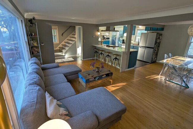 Foto del edificio - 5716 Xerxes Ave S